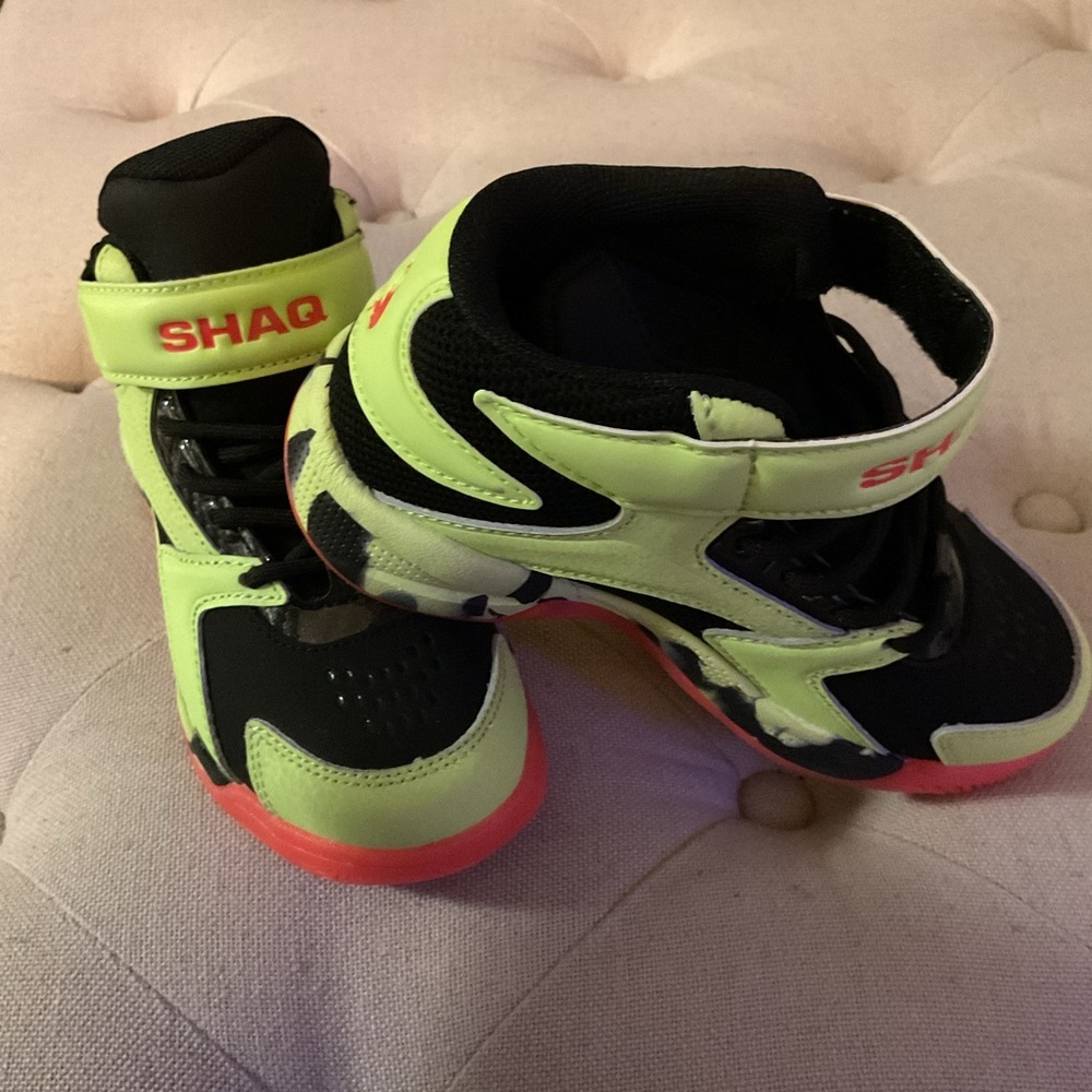 Boys' High-Top Basketball Sneakers - Neon Green/Black/Red. NEW. SIZE 11 - Picture 7 of 10